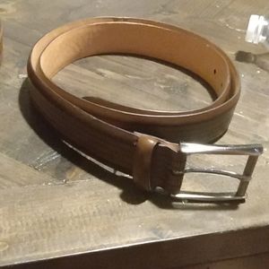 Like new Bentley leather Trafalgar belt
